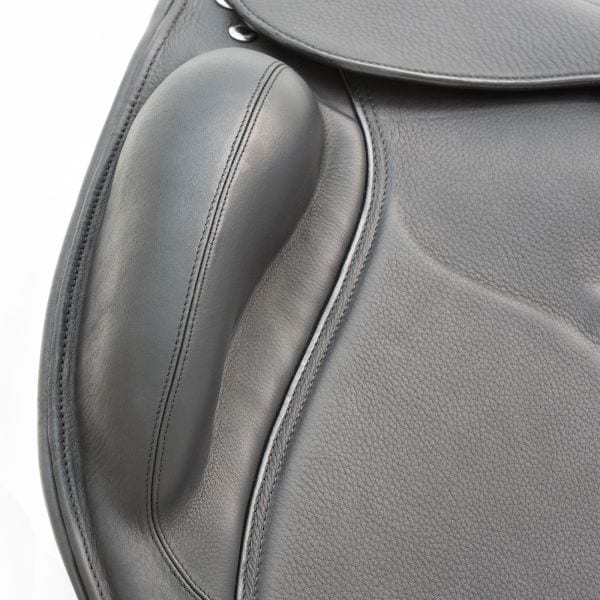 Kieffer Rotterdam dressage saddle, deep seat with long girth straps and V-shaped girthing
