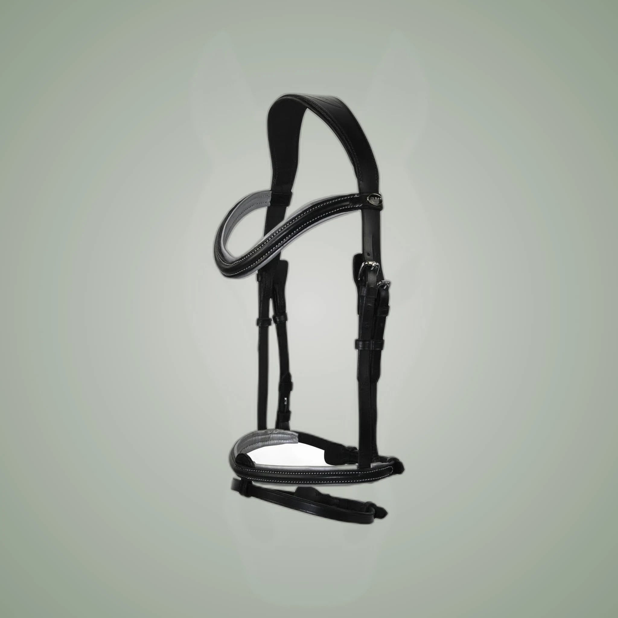 Hilbar Royal Exklusiv Bridle - Silver Padding on One-Eyed Equine branded background